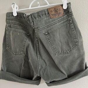 Y2K Wrangler 32 waist Boy Girl style Faded Green Shorts